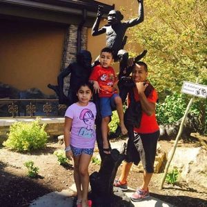 Meet your Posher, Manuel